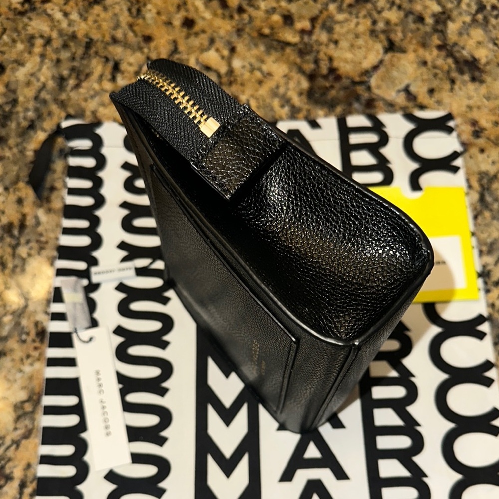 Marc Jacobs ❤️The Grind Leather Cosmetic Bag-NWT - Picture 12 of 13